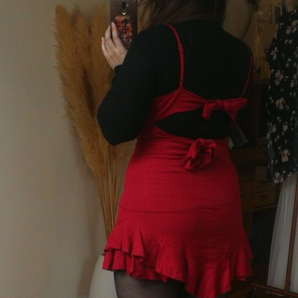 Red knots dress - Picture 12 of 13